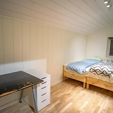 Private Home, Mjosa Views Near Apartment
